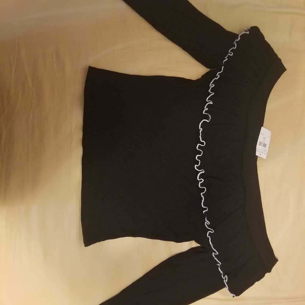 Black ribbed long sleeve off the shoulder shirt